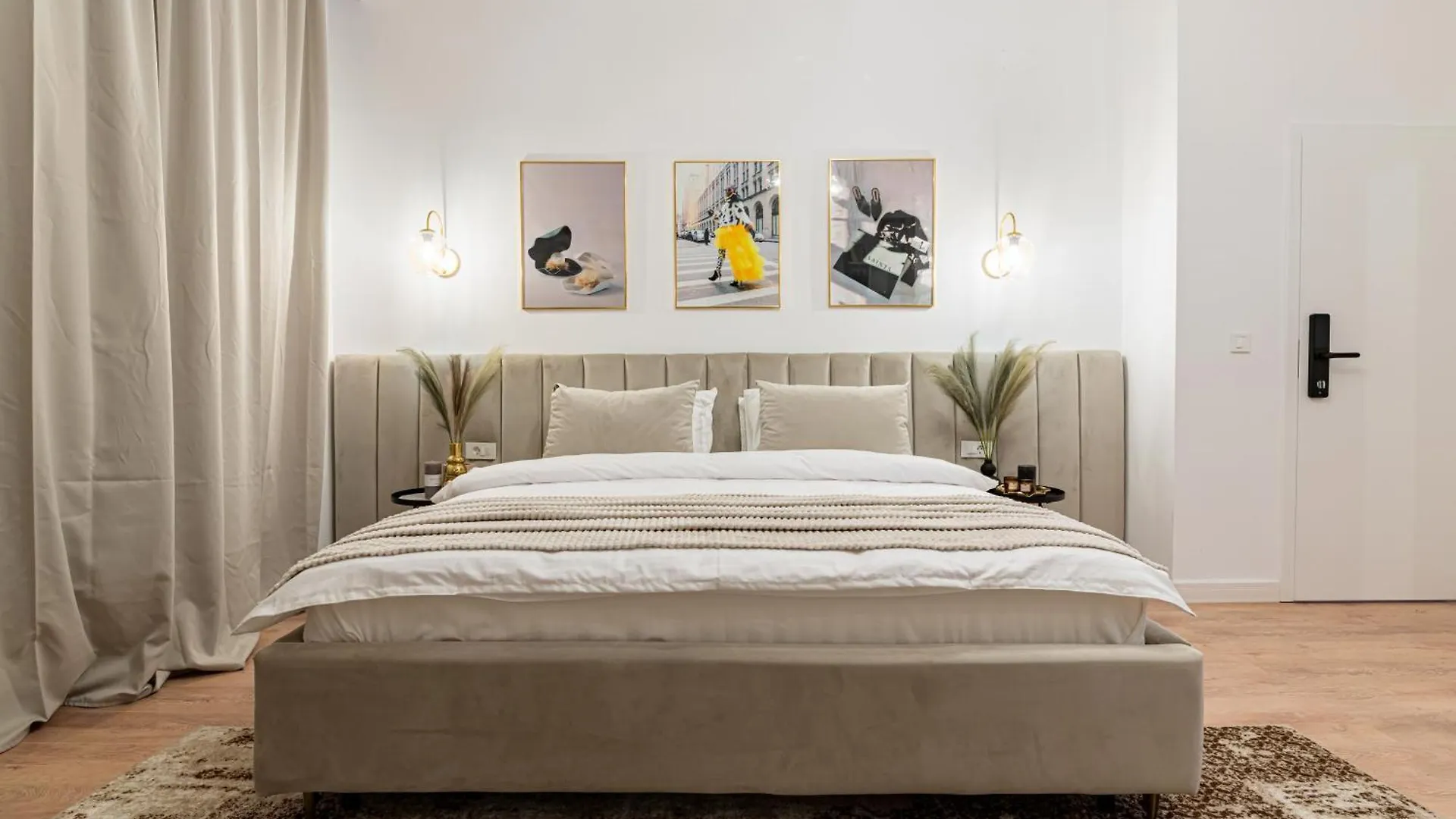 Central Square Haven B With Balcony 부쿠레슈티 아파트
